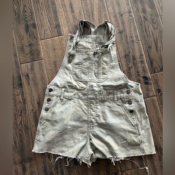 Abercrombie Camo Overalls - Picture 1 of 4